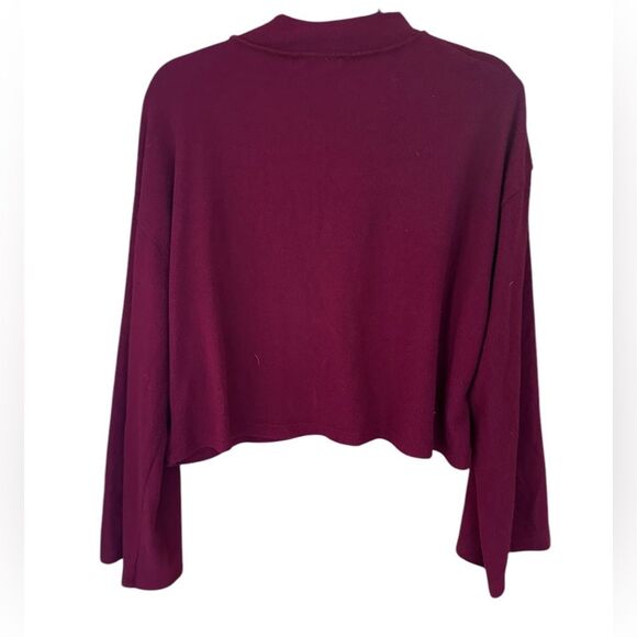 Lush Women's Burgundy Mockneck Wide Sleeve Cropped Sweater Size Large - Picture 2 of 7